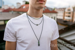 Parpadeo necklace. Designed and handmade in Israel by Martin Greenberg. Parpadeo.