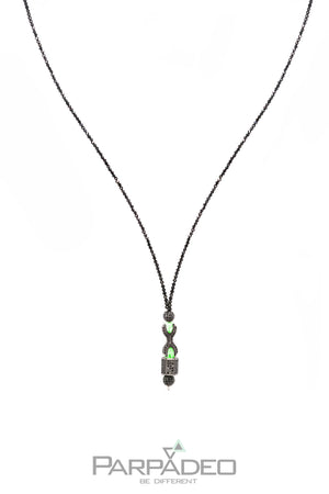 Parpadeo necklace. Designed and handmade in Israel by Martin Greenberg. Parpadeo.