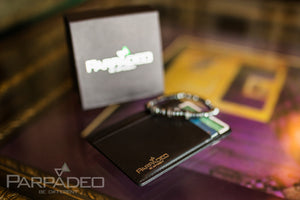 Parpadeo Ulra Slim design wallet. Genuine leather with stainless steel cash holder